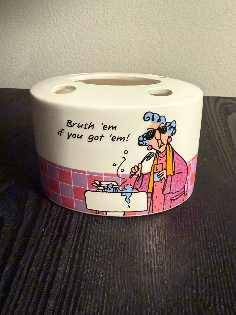 Hallmark Maxine Ceramic Toothbrush Holder
